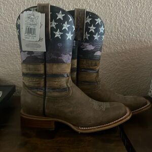 Tin haul cowgirl boots brand new size 7.5 woman’s tags still on never worn.